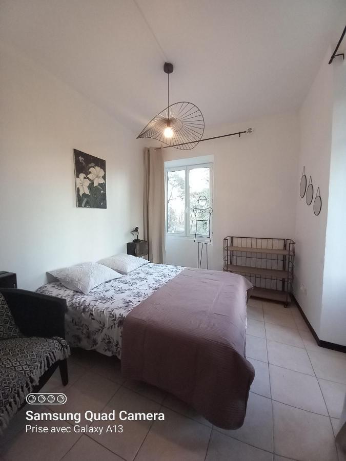 Appartement Babe Joyeuse Eksteriør bilde